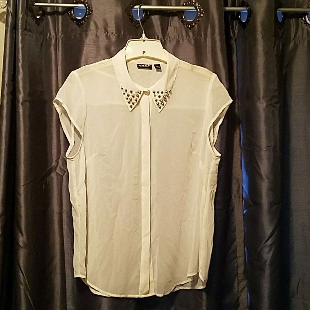 Studded collar blouse